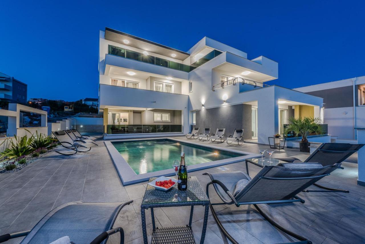 Villa Magnifica Apartments With Pool Novalja Exterior foto