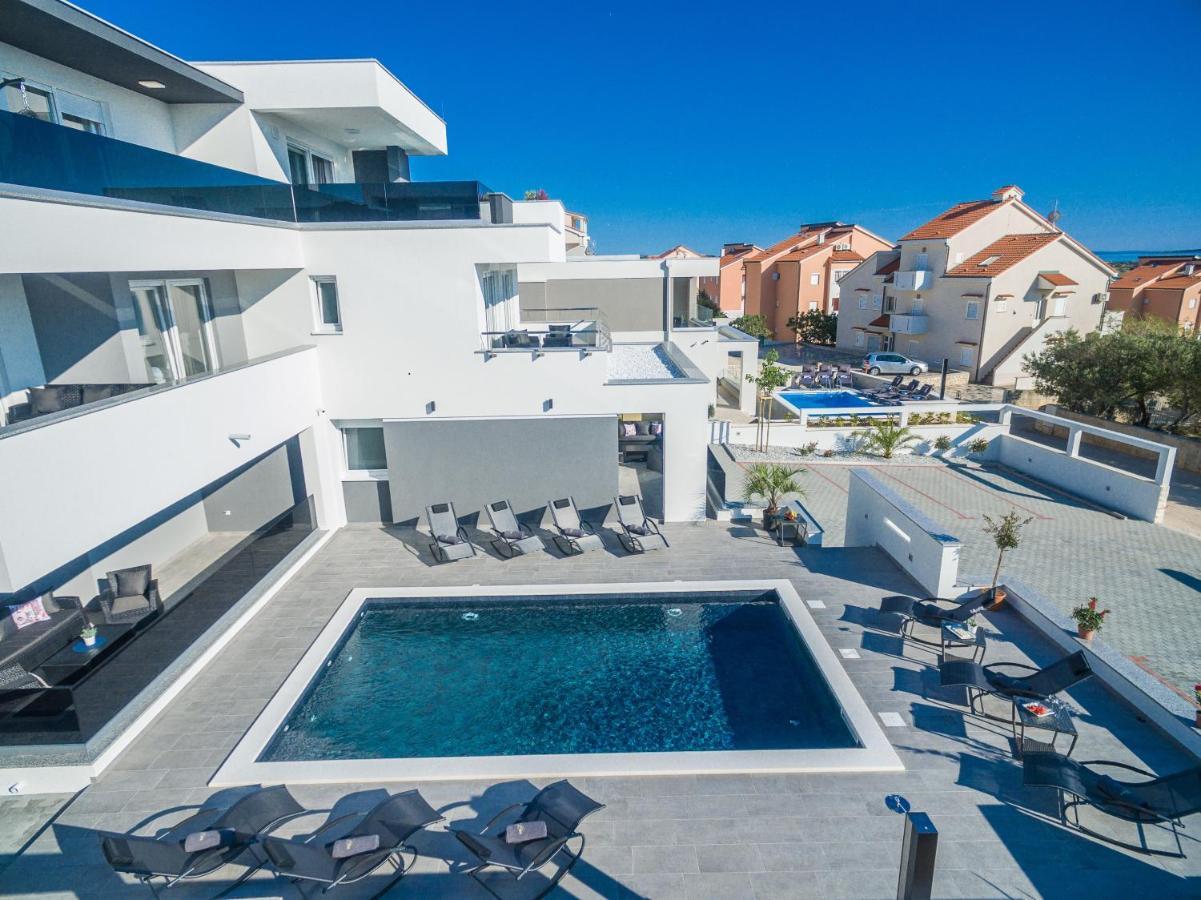 Villa Magnifica Apartments With Pool Novalja Exterior foto