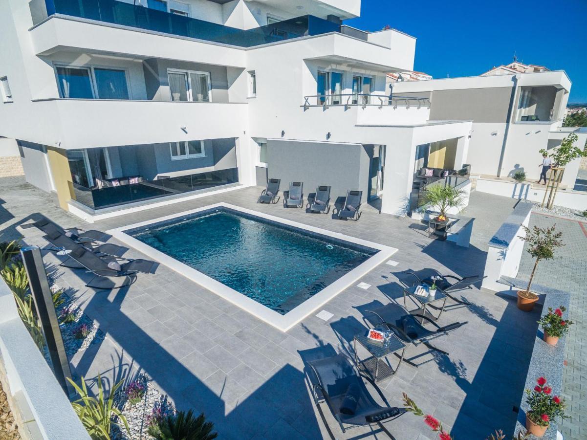 Villa Magnifica Apartments With Pool Novalja Exterior foto