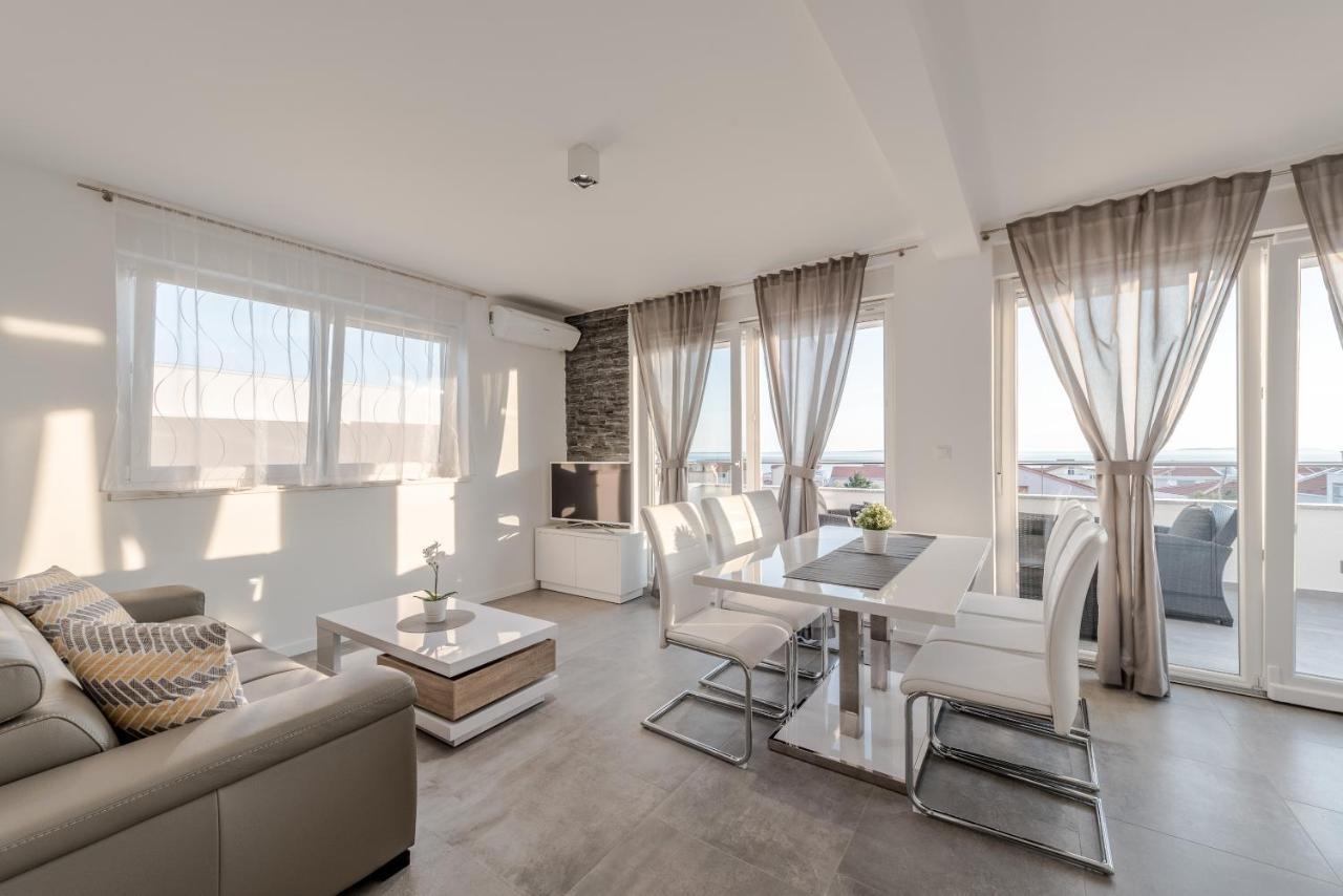 Villa Magnifica Apartments With Pool Novalja Exterior foto