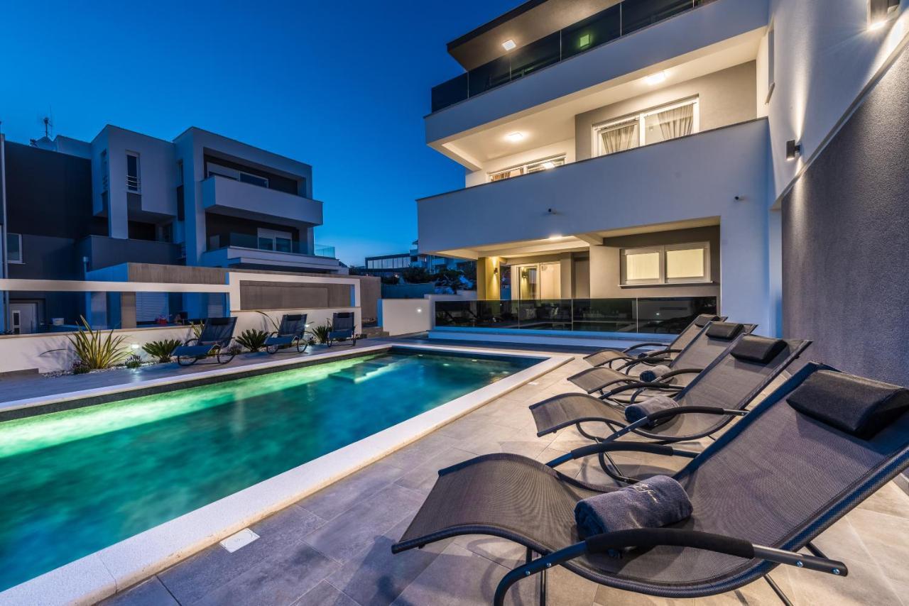 Villa Magnifica Apartments With Pool Novalja Exterior foto